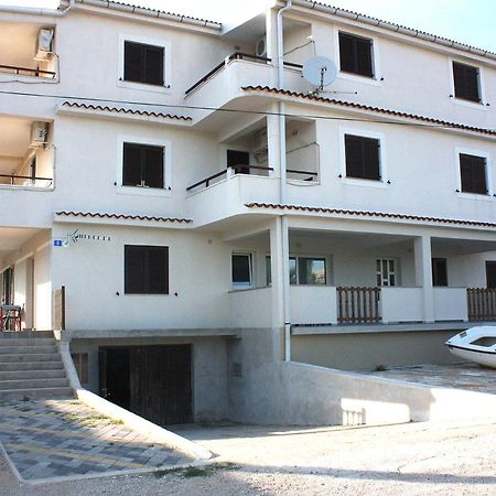 Batkoski Apartments Đảo Pag Ngoại thất bức ảnh