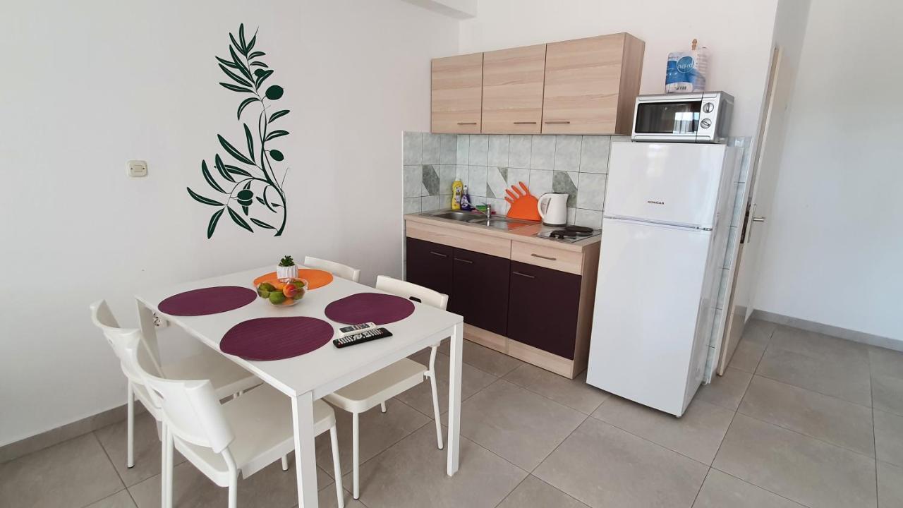 Batkoski Apartments Đảo Pag Ngoại thất bức ảnh