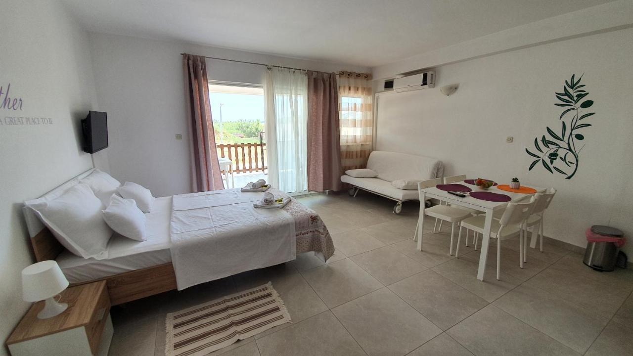 Batkoski Apartments Đảo Pag Ngoại thất bức ảnh