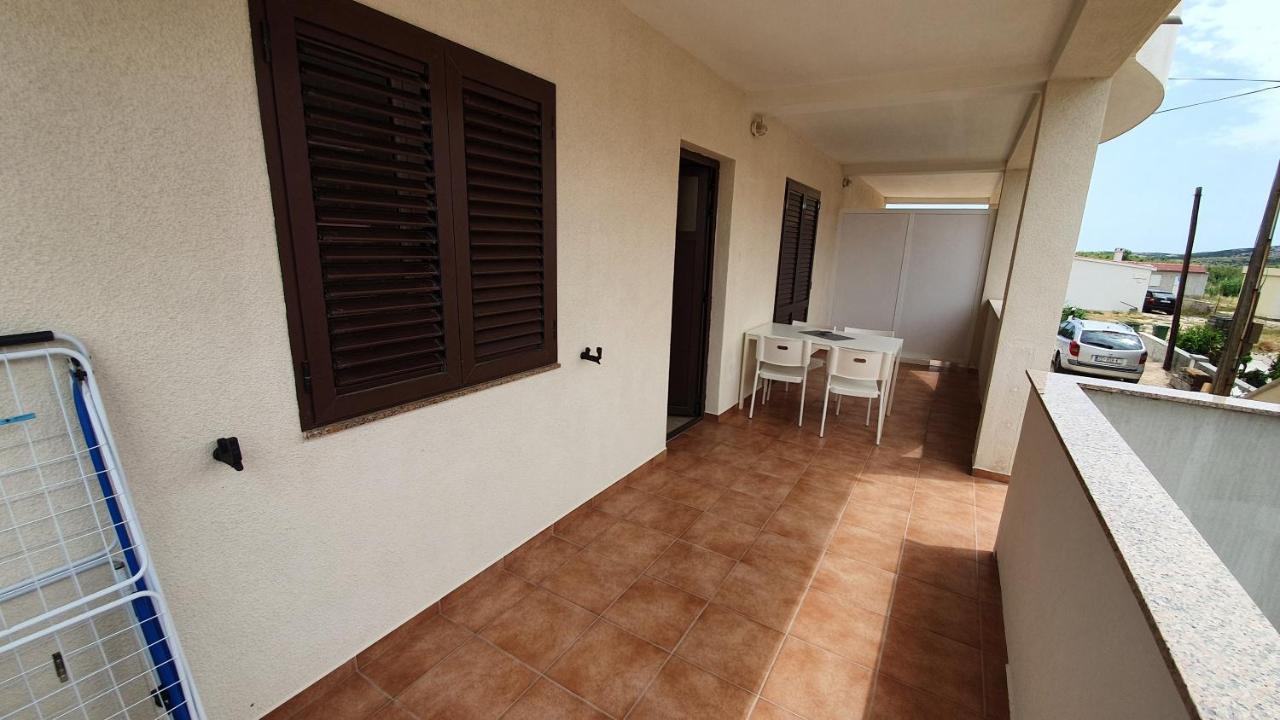 Batkoski Apartments Đảo Pag Ngoại thất bức ảnh