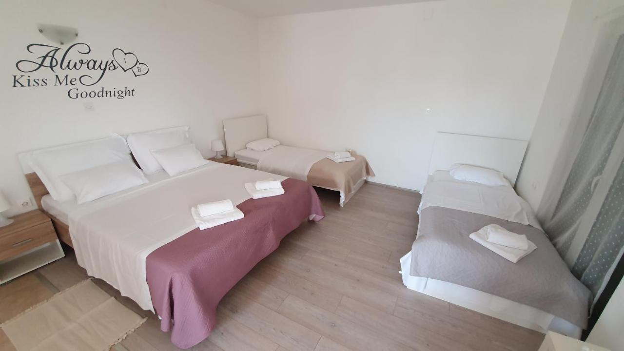 Batkoski Apartments Đảo Pag Ngoại thất bức ảnh
