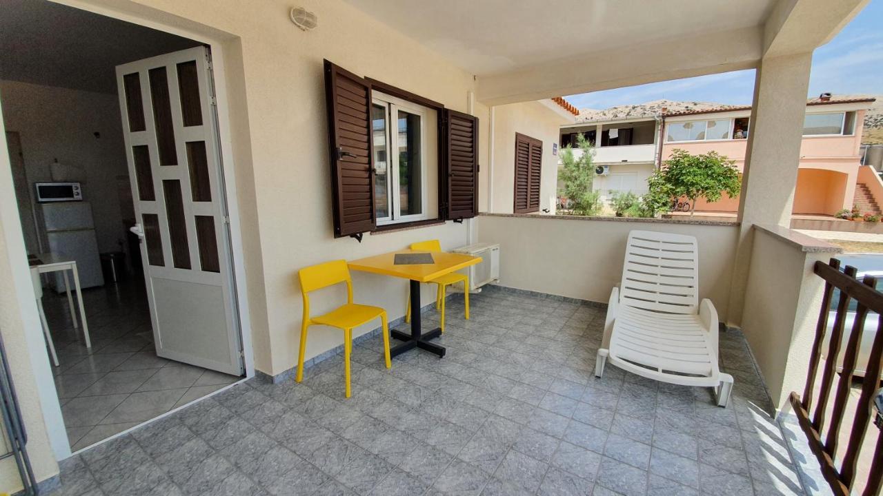 Batkoski Apartments Đảo Pag Ngoại thất bức ảnh