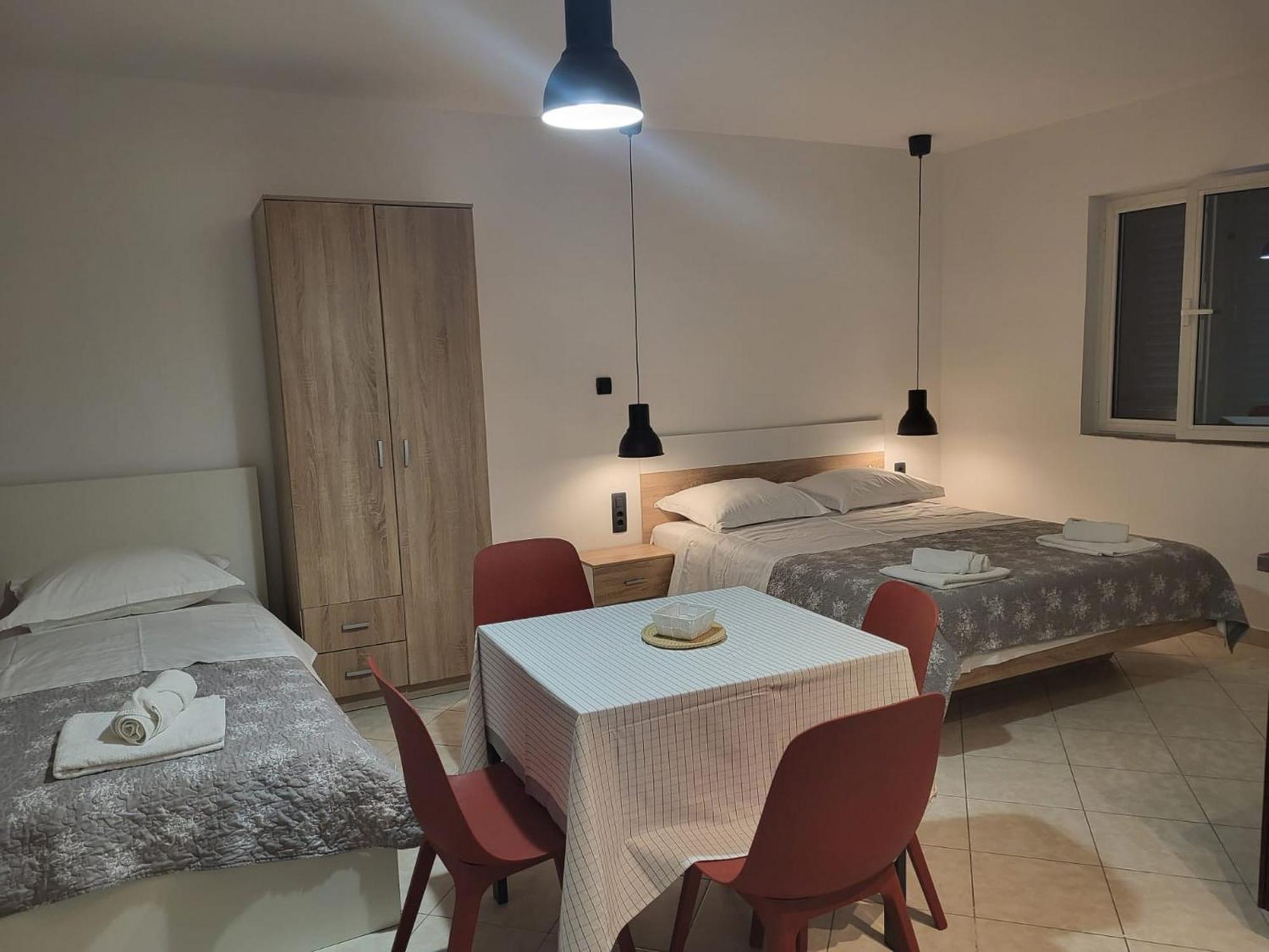 Batkoski Apartments Đảo Pag Ngoại thất bức ảnh