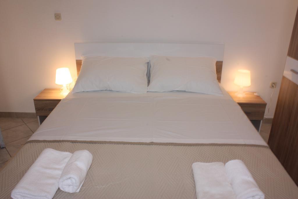 Batkoski Apartments Đảo Pag Ngoại thất bức ảnh