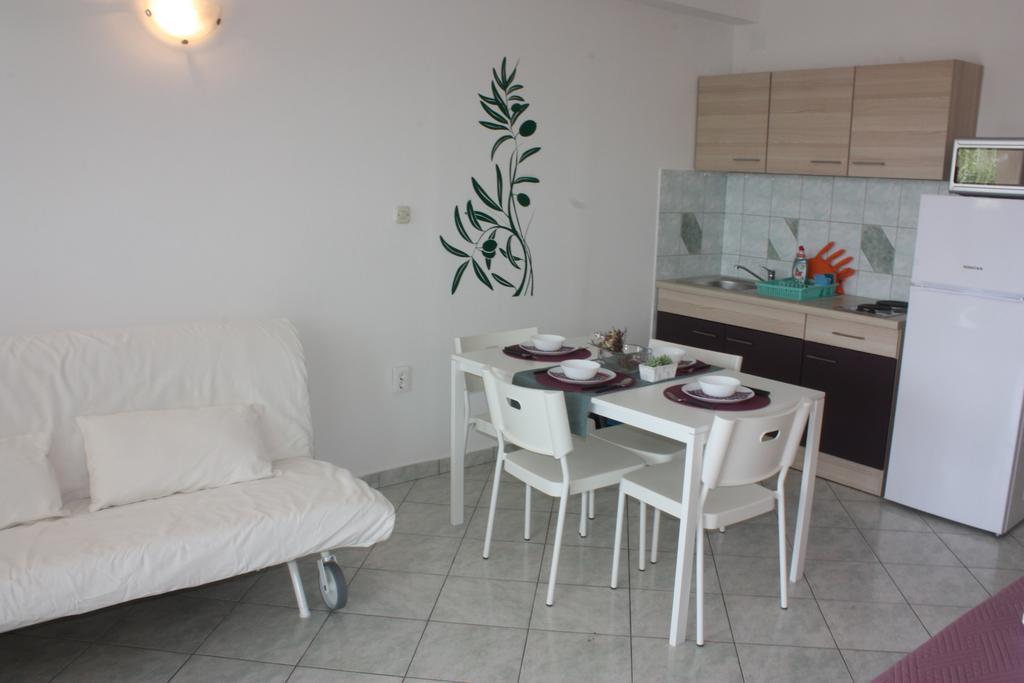 Batkoski Apartments Đảo Pag Ngoại thất bức ảnh
